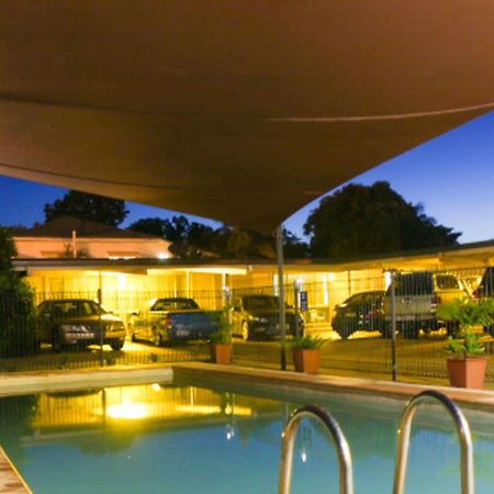 A & A Motel Proserpine Dış mekan fotoğraf